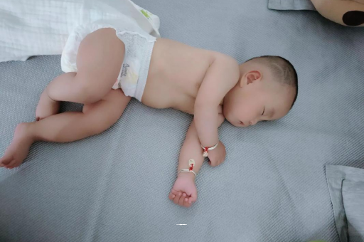 安康怀孕多久肚子会胀气